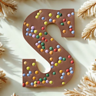 Chocoladeletter S. Visser chocolade. SMARTIES