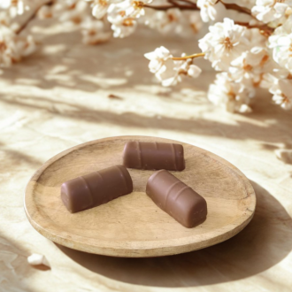 Marsepeinbalkje melk. Originals collectie Visser chocolade