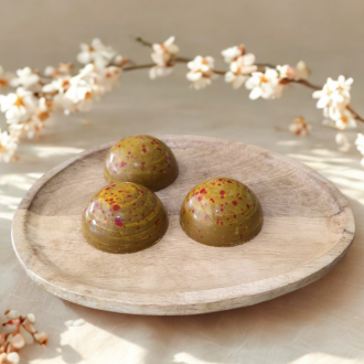 Picasso apple crumble. Visser chocolade